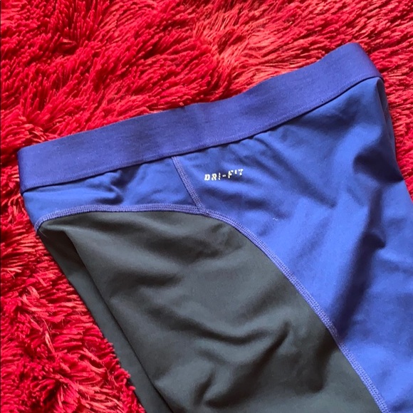 Nike Pro blue & black cropped compression leggings - Picture 9 of 12